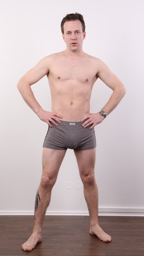 6. Download full pics of Jirka (34) from czechgaycasting.com