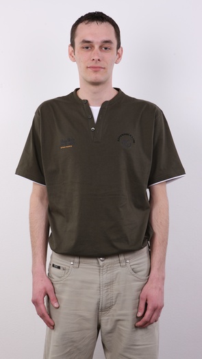 1. Download full pics of Lukas (24) from czechgaycasting.com