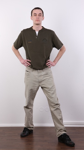 4. Download full pics of Lukas (24) from czechgaycasting.com