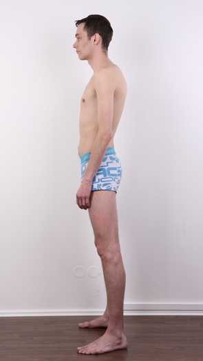 9. Download full pics of Lukas (24) from czechgaycasting.com