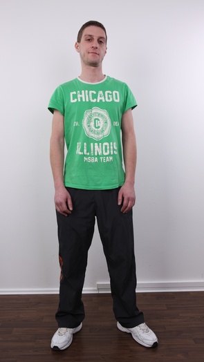 2. Download full pics of Tomas (28) from czechgaycasting.com