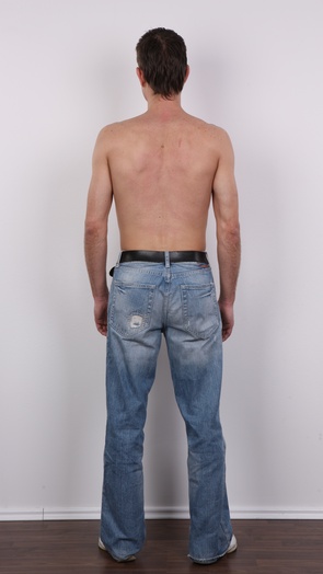 5. Download full pics of Rosta (29) from czechgaycasting.com