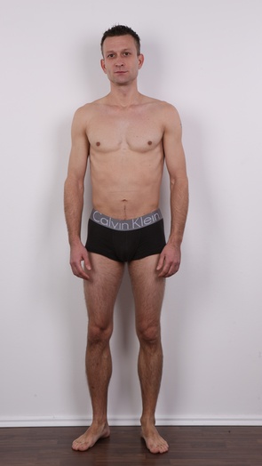 6. Download full pics of Rosta (29) from czechgaycasting.com
