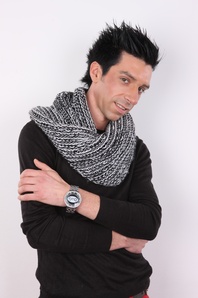 1. Download full pics of Ivan (29) from czechgaycasting.com