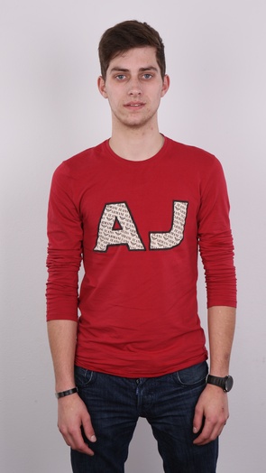 1. Download full pics of Josef (19) from czechgaycasting.com