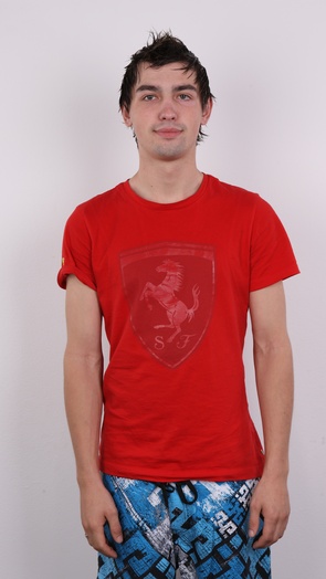 2. Download full pics of Patrik (20) from czechgaycasting.com