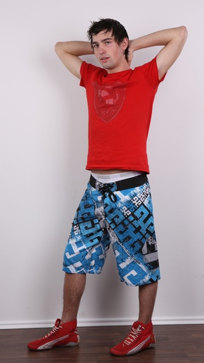 4. Download full pics of Patrik (20) from czechgaycasting.com