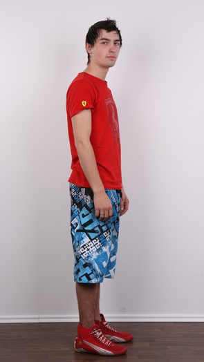 5. Download full pics of Patrik (20) from czechgaycasting.com