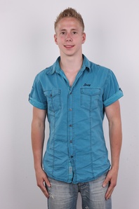 2. Download full pics of David (20) from czechgaycasting.com