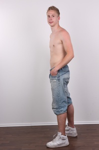 9. Download full pics of David (20) from czechgaycasting.com