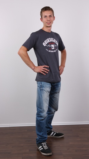 4. Download full pics of Michal (24) from czechgaycasting.com