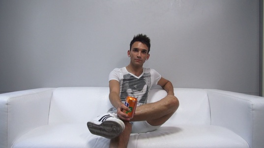 1. Download full pics of Lukas (22) from czechgaycasting.com