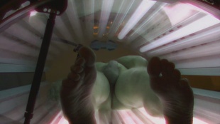 4. Download full pics of Ripped and Ready – Skinny Dude Fully Exposed from czechgaysolarium.com