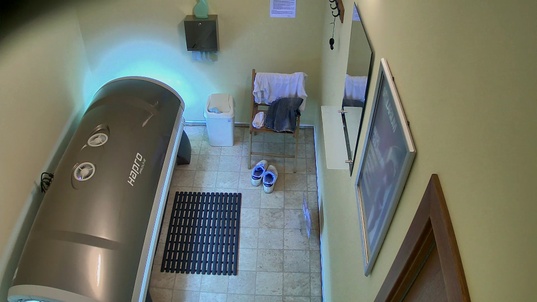 5. Download full pics of Skinny Hung Twink’s Secret Tanning Booth Show from czechgaysolarium.com