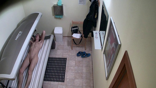 3. Download full pics of Ripped Twink's Private Show from czechgaysolarium.com