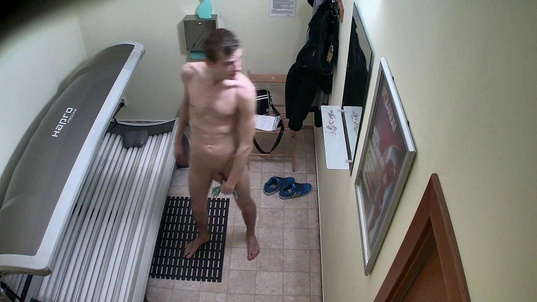 6. Download full pics of Ripped Twink's Private Show from czechgaysolarium.com