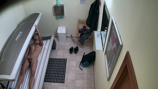 3. Download full pics of Buff Guy’s Private Solarium Reveal from czechgaysolarium.com