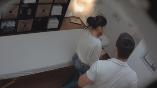 1. Download full pics of Gypsy Beauty Gets Fingered During Massage from czechmassage.com