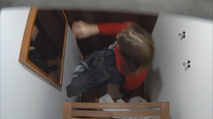 12. Download full pics of Fræk brunette knepper sin massør under en massage from czechmassage.com