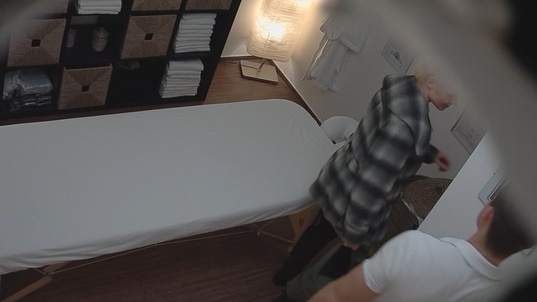 1. Download full pics of Blonde Diva Blows Her Masseur Like a Pro from czechmassage.com