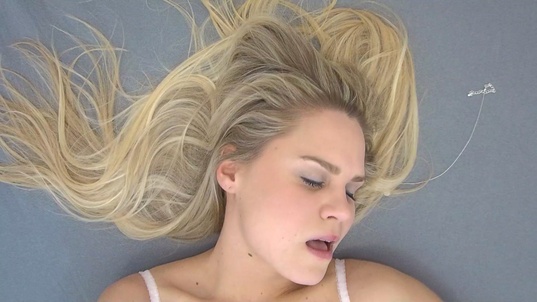 1. Download full pics of MILF spielt hart mit sich selbst from czechorgasm.com