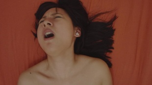 5. Download full pics of Highway Blowjob – L'action audacieuse de Filthy Blonde sur le bord de la route from czechorgasm.com