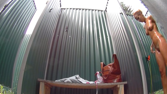 5. Download full pics of Yummy Shaved Pussy from czechpool.com