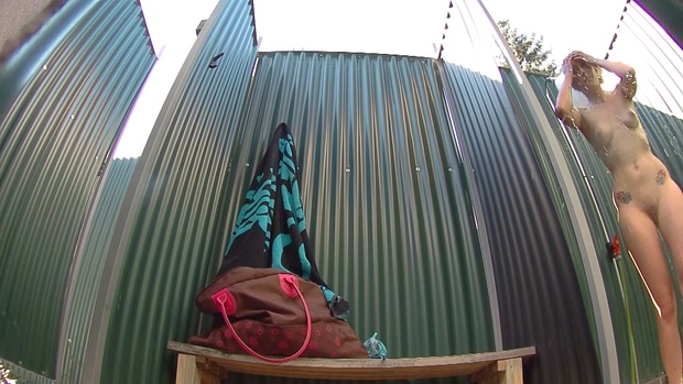 4. Download full pics of Blonde MILF from czechpool.com