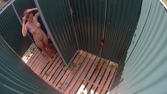 3. Download full pics of Unshaved, Pierced Beaver from czechpool.com