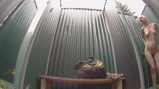 5. Download full pics of Mature Blonde MILF from czechpool.com