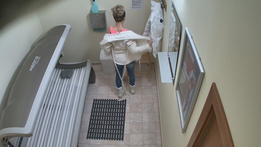 1. Download full pics of Model Gives a No-Holds-Barred Tanning Show from czechsolarium.com