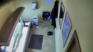 5. Download full pics of Hot Teen Caught Naked in Solarium from czechsolarium.com