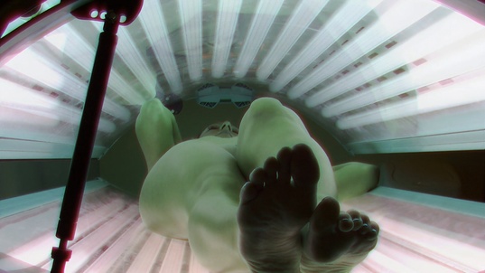 4. Download full pics of Sweet Ass on Display in Solarium from czechsolarium.com