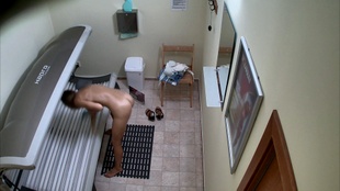 6. Download full pics of Štíhlá brunetka Pussycat předvádí své pevné tělo from czechsolarium.com