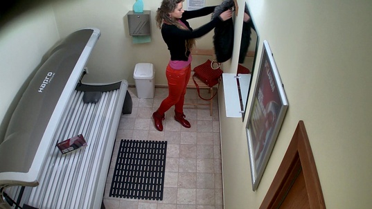 1. Download full pics of Brunette Loves Solarium and Free Shows from czechsolarium.com