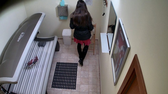 1. Download full pics of Teen Fingers Herself in Solarium from czechsolarium.com