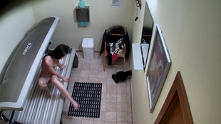 6. Download full pics of Teen Fingers Herself in Solarium from czechsolarium.com