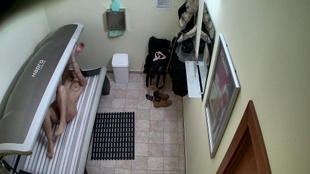 3. Download full pics of 棕发尤物为日光浴摄影机全裸出镜 from czechsolarium.com