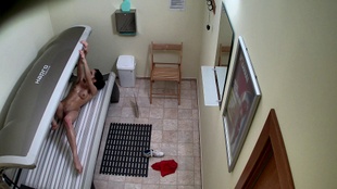 3. Download full pics of 棕发荡妇重返日光浴场闪现 from czechsolarium.com