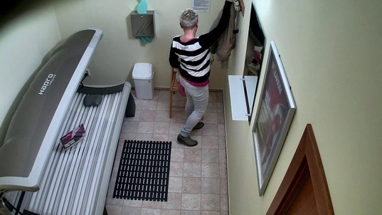 1. Download full pics of Busty MILF Rubbing Her Pussy in Solarium from czechsolarium.com