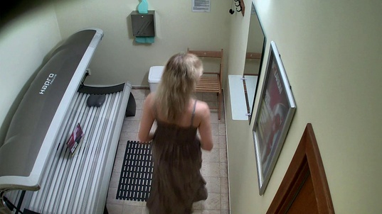 1. Download full pics of MILF Masturbates in Solarium for Our Camera from czechsolarium.com