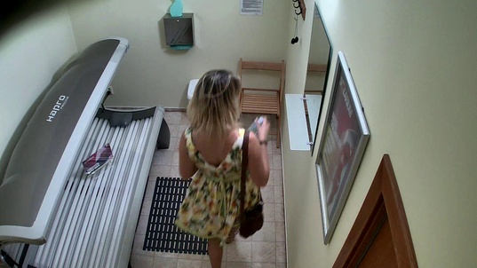 1. Download full pics of Amazing Ass Flashes for Solarium Cameras from czechsolarium.com