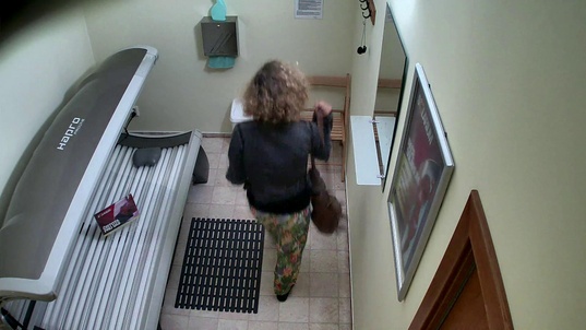 1. Download full pics of Shaved Beauty Steals the Show from czechsolarium.com