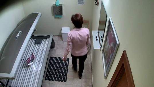 1. Download full pics of Hairy MILF Returns to the Solarium from czechsolarium.com