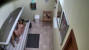 3. Download full pics of Blonde Beauty's Solarium Session from czechsolarium.com