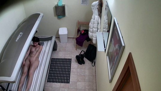 6. Download full pics of 18-YO in Solarium Again from czechsolarium.com