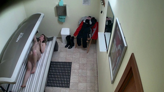 3. Download full pics of Blonde Teen’s Sensational Show from czechsolarium.com