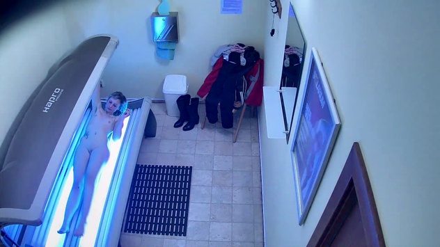 Senzační show blondýnky