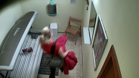 1. Download full pics of Blonde Plays with Herself in Solarium from czechsolarium.com