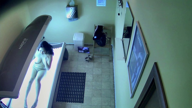 Brunette Beauty Caught on Secretive Device